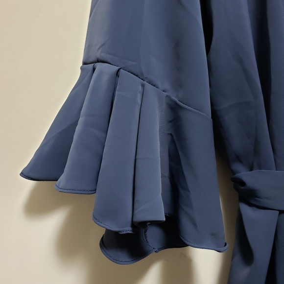 Bathrobe Silky Nylon Blue Tie Inside Wrap Outside Silver "R" Initial Very Soft - Picture 5 of 6